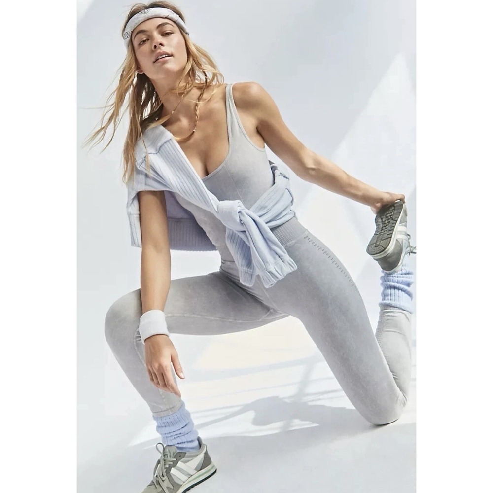 FREE PEOPLE MOVEMENT GOOD KARMA LIGHT ICE GRAY ONE PIECE BODYSUIT SIZE M/L
